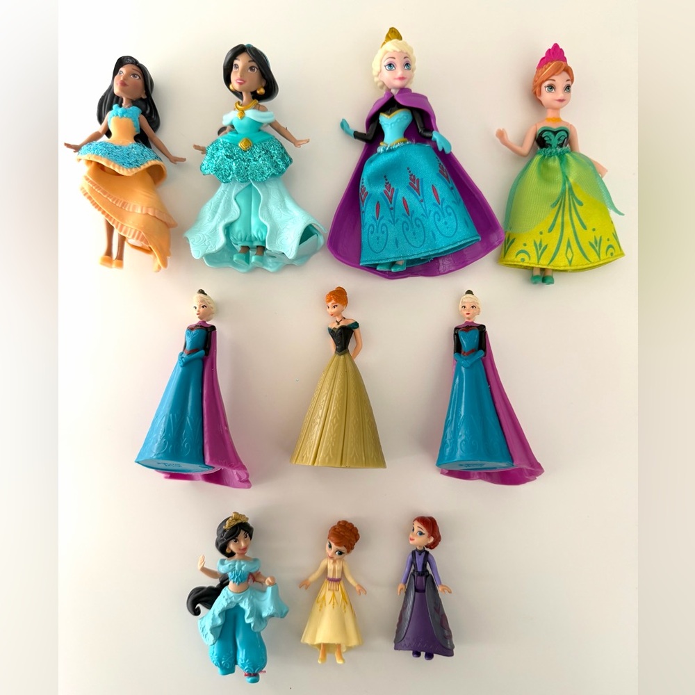 DISNEY Princess Frozen Anna, Elsa, Jasmine Pocahontas, Mini Doll Figure Lot